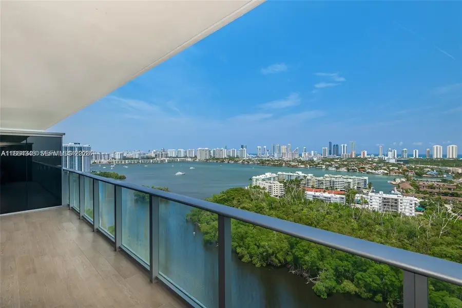 16385 Biscayne Blvd #2118, North Miami Beach, FL 33160 - #2