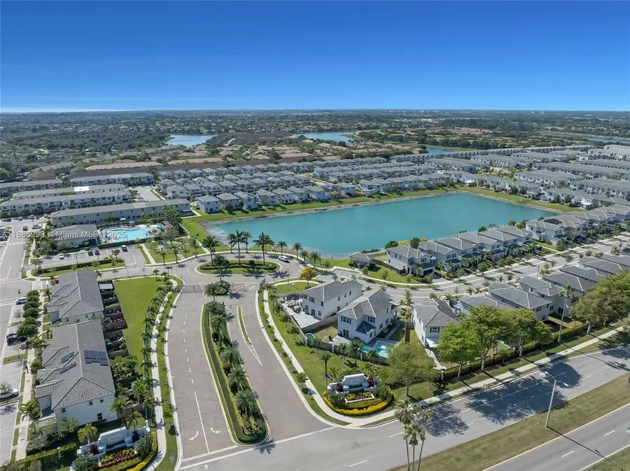 2608 SE 11th Ct #2608, Homestead, FL 33035 - Image #3