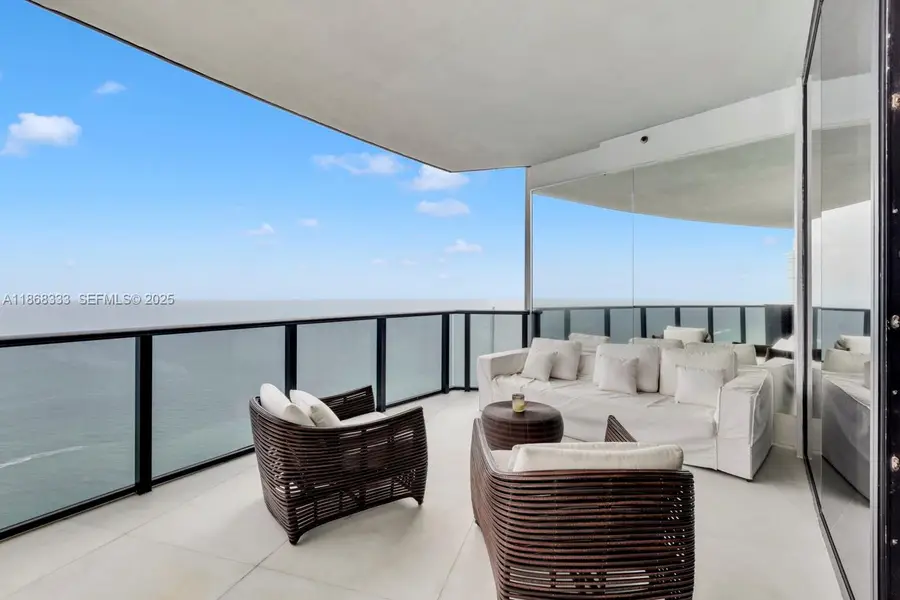 18555 Collins Ave #4605, Sunny Isles Beach, FL 33160 - Image #2