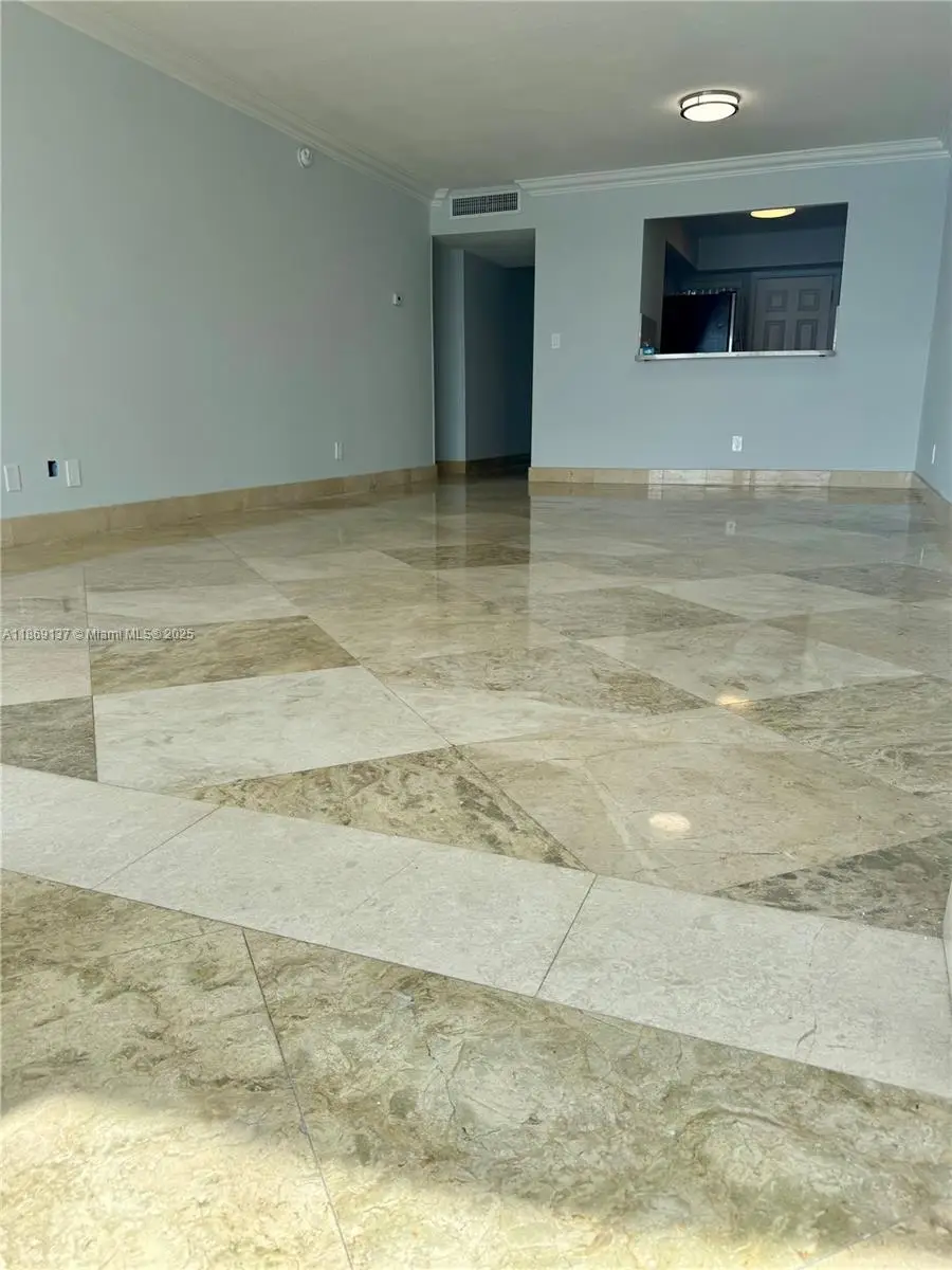 1100 NE 191st St #33, Miami, FL 33179 - Image #3