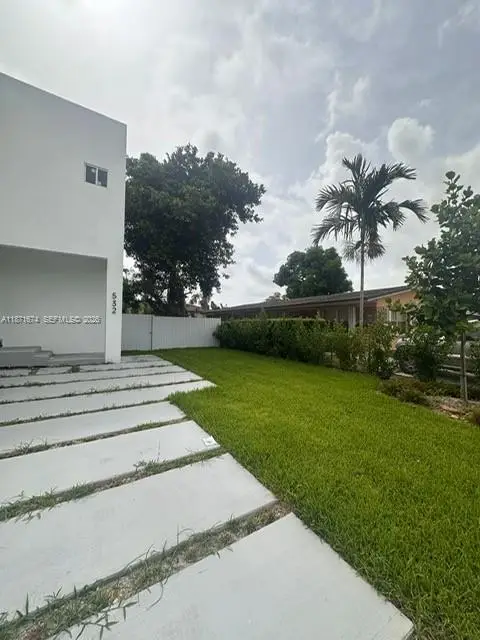 532 NW 17th Ave, Fort Lauderdale, FL 33311 - #2