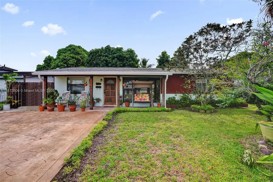 2021 N 56th Way, Hollywood, FL 33021 - Image #2