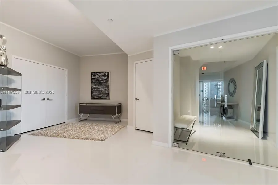 851 NE 1st Ave #1611, Miami, FL 33132 - Image #3
