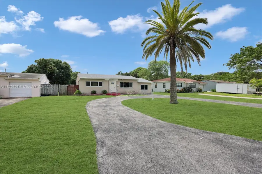 2834 Jackson St, Hollywood, FL 33020 - Image #2