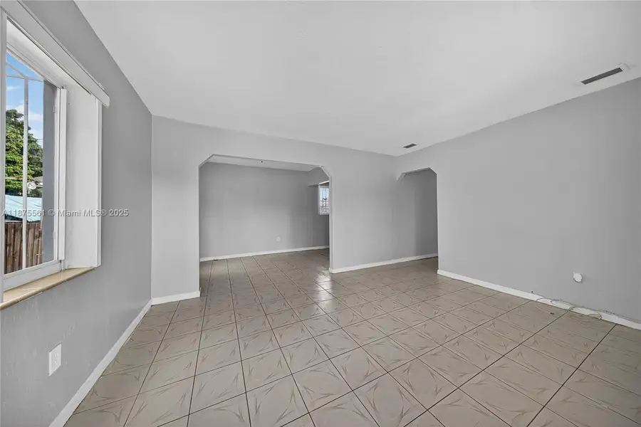 9125 NW 33rd Ct Rd, Miami, FL 33147 - Image #3