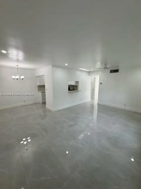 2905 Pierce St #10, Hollywood, FL 33020 - Image #3