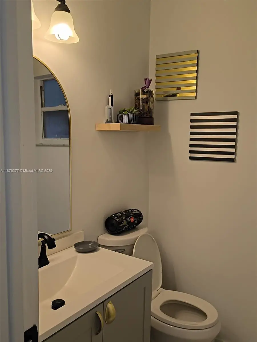 839 NW 13th Ave, Fort Lauderdale, FL 33311 - Image #2