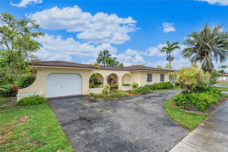 9264 SW 21st Ter, Miami, FL 33165 - Image #2