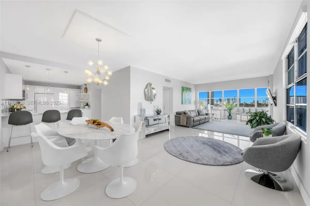 3 Island Ave #10D, Miami Beach, FL 33139 - Image #1