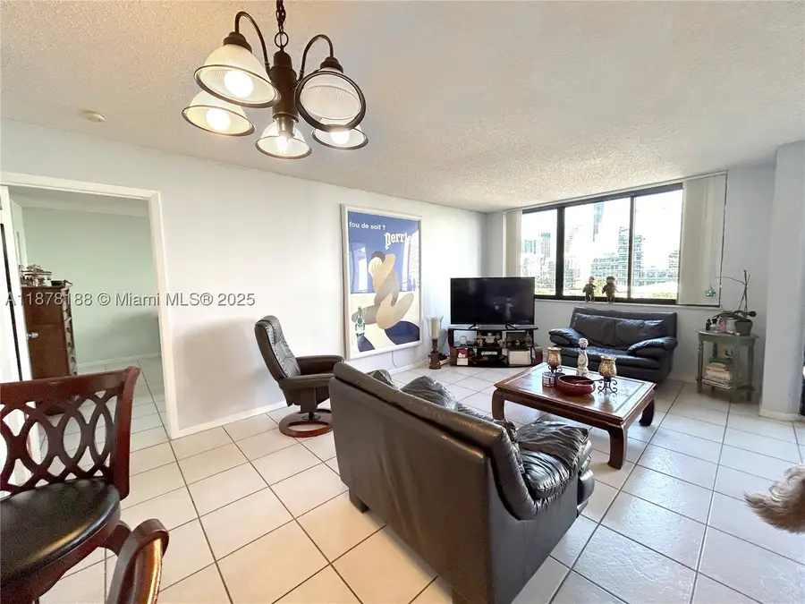 540 Brickell Key Dr #811, Miami, FL 33131 - #2