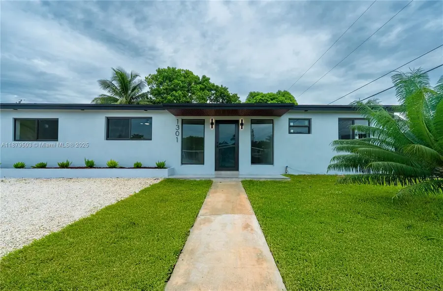 1301 NW 176th Ter, Miami Gardens, FL 33169 - Image #2