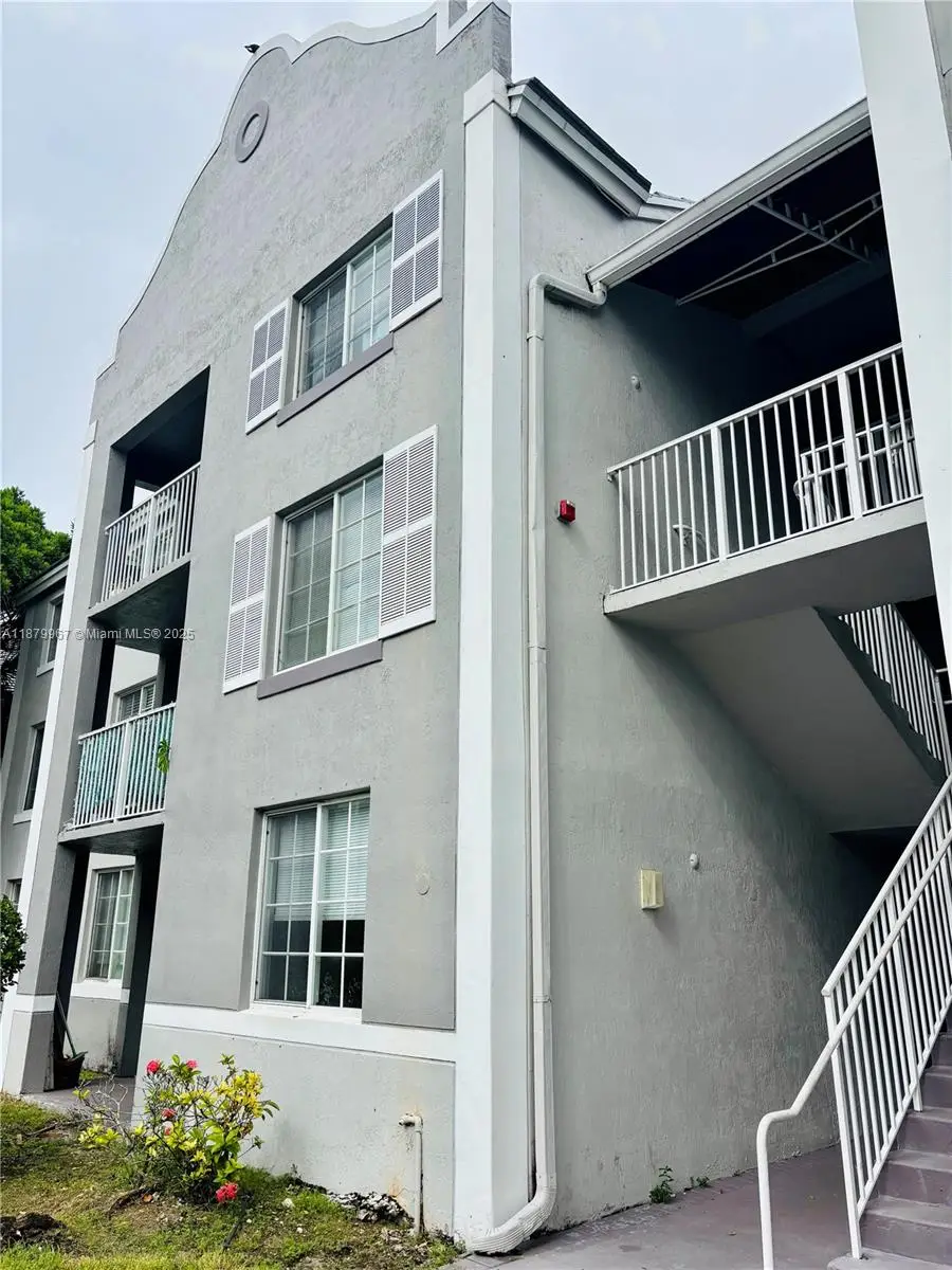 777 SW 111th Way #101, Pembroke Pines, FL 33025 - Image #2