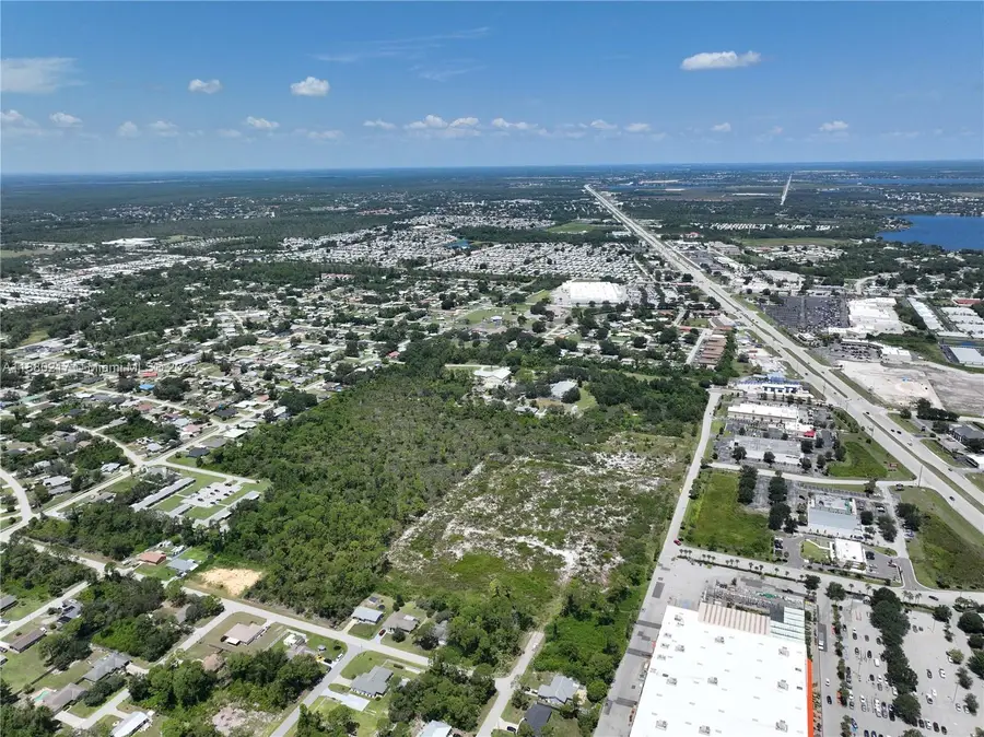 530 Lotus, Sebring, FL 33872 - #2