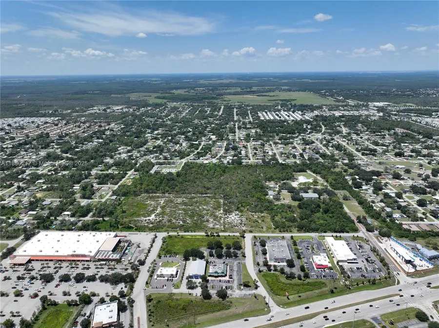 530 Lotus, Sebring, FL 33872 - #3