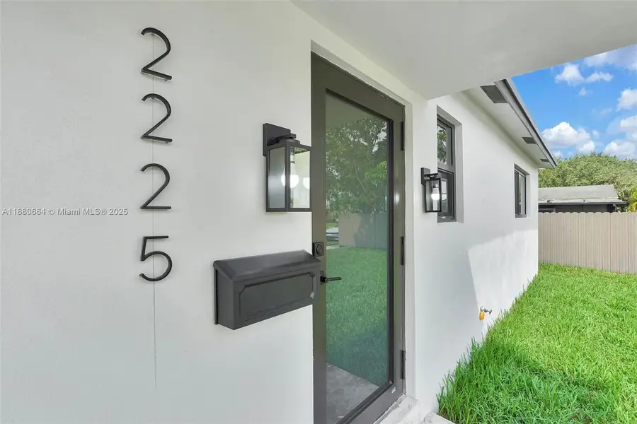 2225 NW 195th St, Miami Gardens, FL 33056 - Image #2