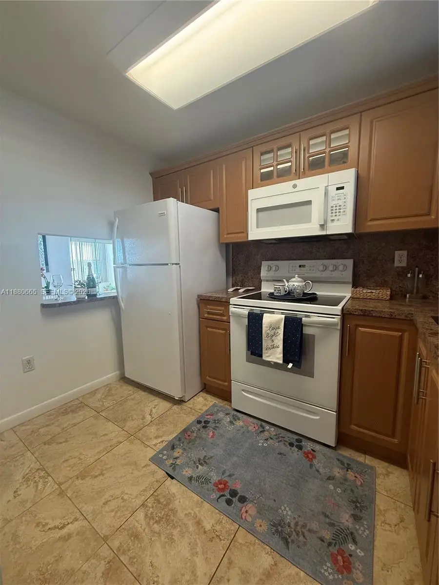 8345 Sunrise Lakes Blvd #309, Sunrise, FL 33322 - Image #2