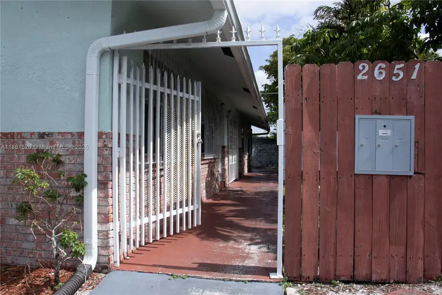 2651 Riverland Dr, Fort Lauderdale, FL 33312 - Image #2