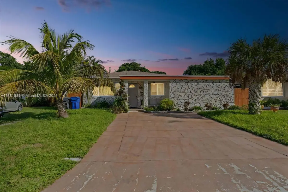 2831 Monroe St, Hollywood, FL 33020 - Image #1