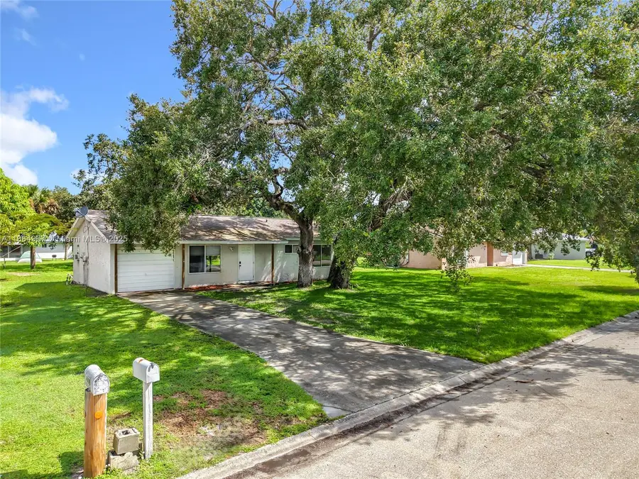 4006 Beaumont Lane, Port Labelle, FL 33935 - Image #2