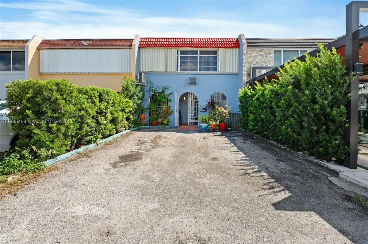 7255 W 2nd Way, Hialeah, FL 33014 - Image #1