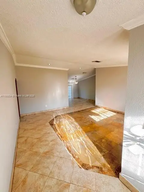 Address Withheld By Seller, Miami, FL 33186 - Image #2