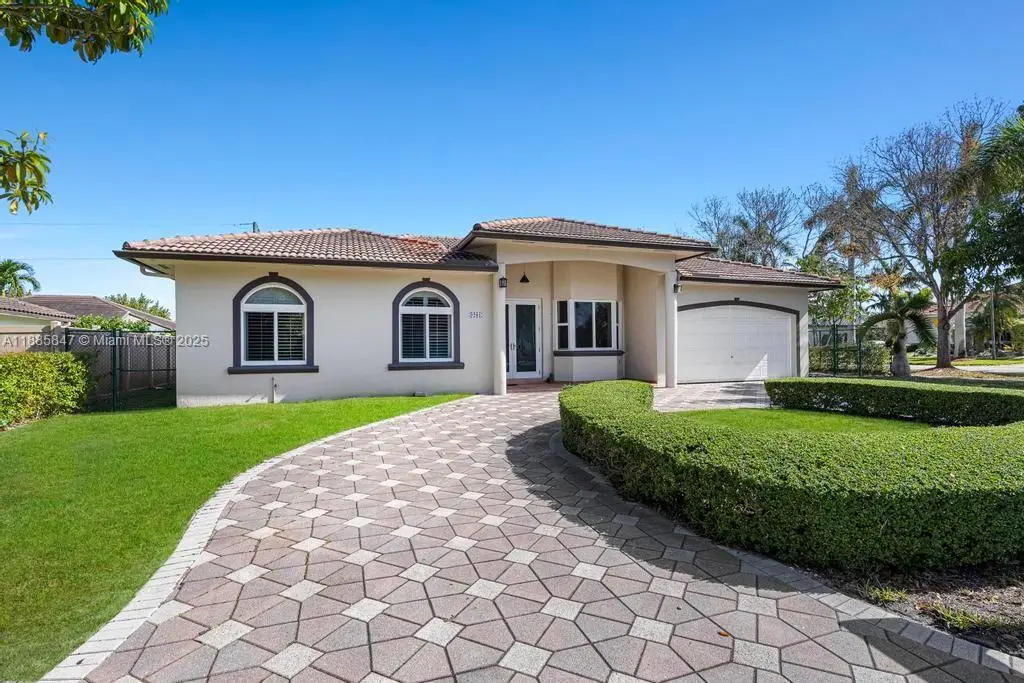 9201 SW 170th Ln, Palmetto Bay, FL 33157 - Image #1