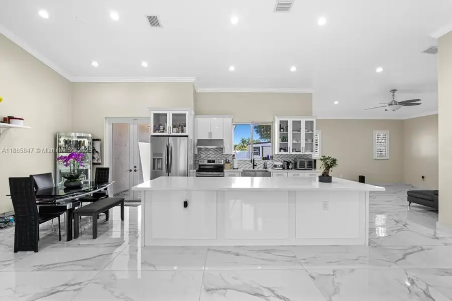 9201 SW 170th Ln, Palmetto Bay, FL 33157 - Image #2