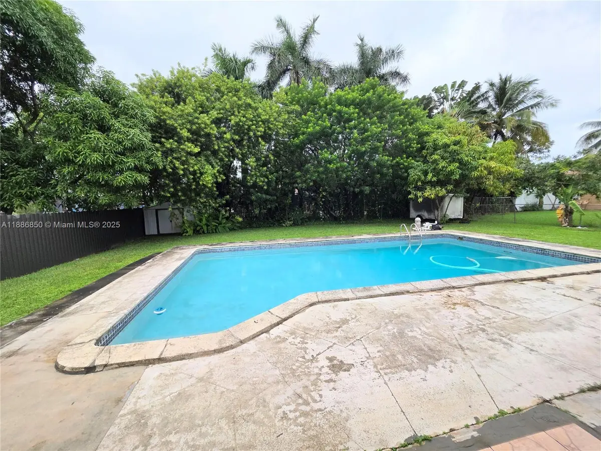 21 NE 161st, Miami, FL 33162 - Image #1