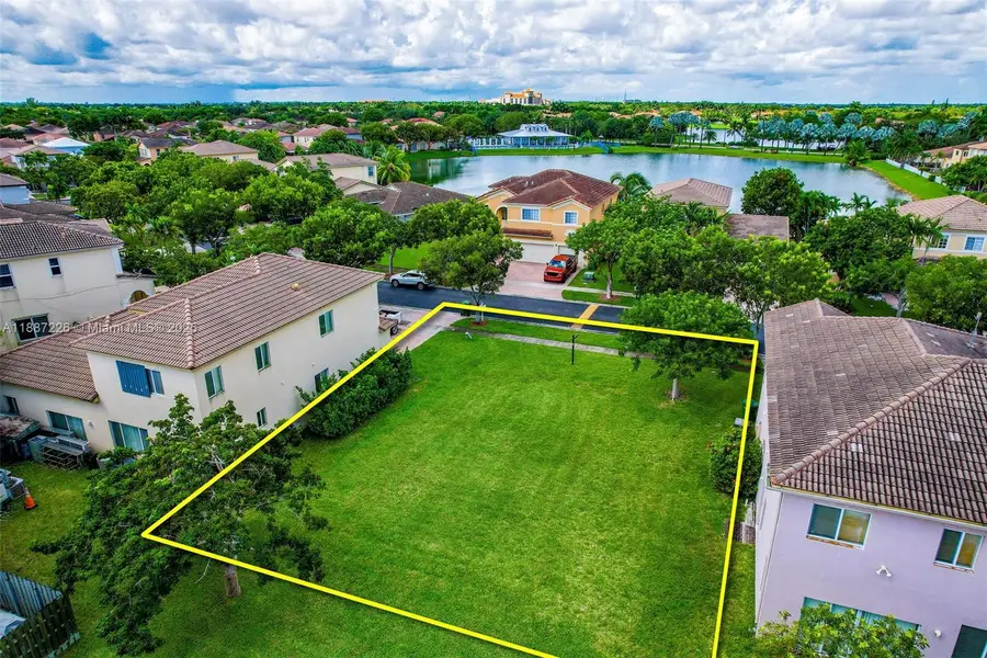 1461 NE 40th Ave, Homestead, FL 33033 - Image #2