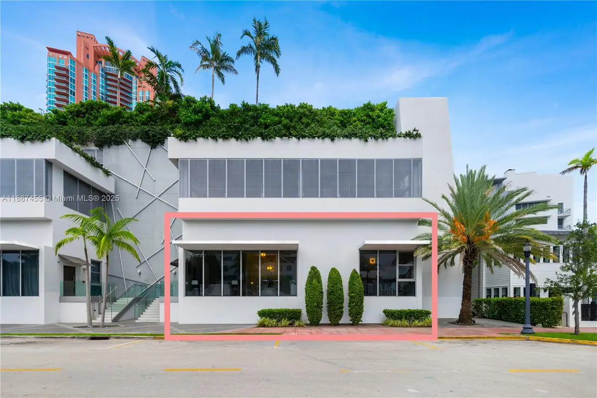 801 S Pointe Drive #TH102, Miami Beach, FL 33139 - Image #1