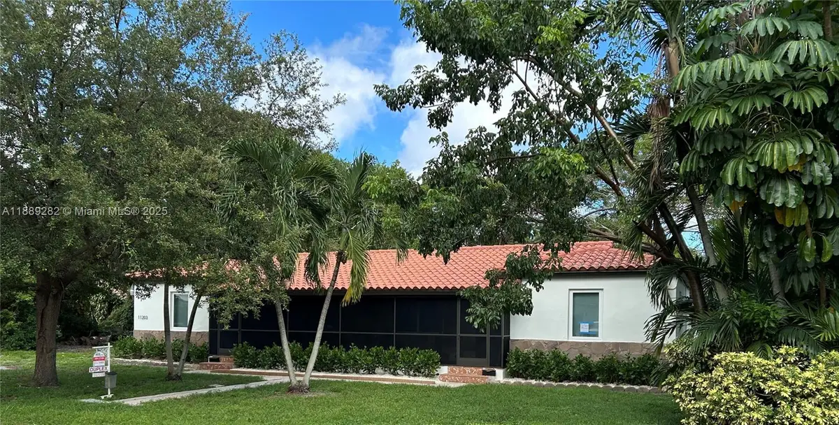 11201 NE 10th Ave, Biscayne Park, FL 33161 - Image #1