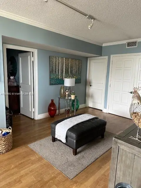 11111 Biscayne Blvd #6B, Miami, FL 33181 - Image #3