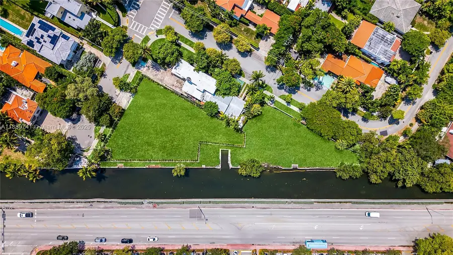 18th st Michigan Ave, Miami Beach, FL 33139 - Image #2