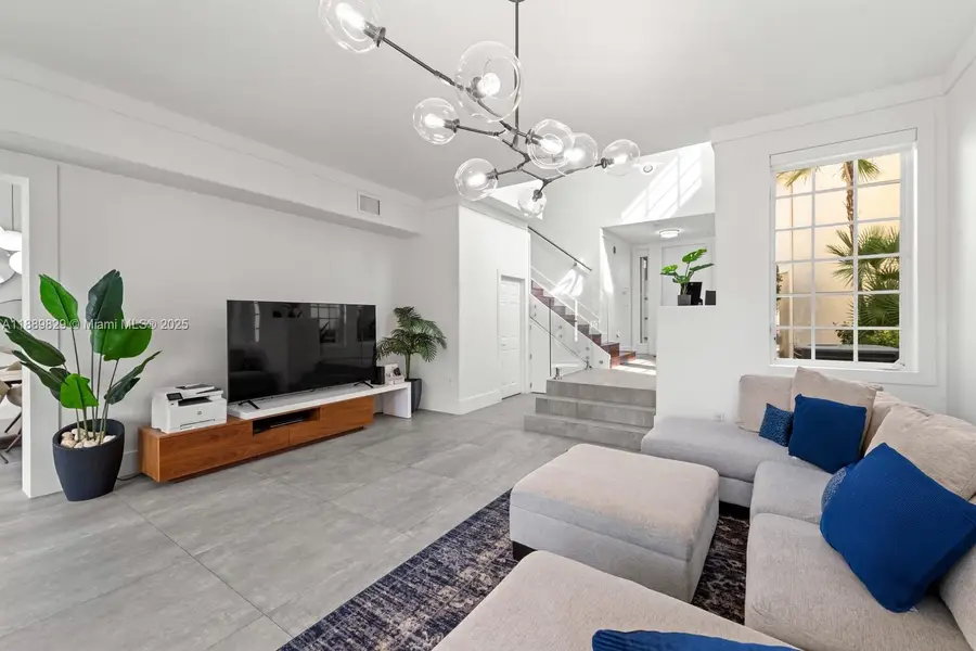 3172 NE 211th St, Aventura, FL 33180 - Image #2