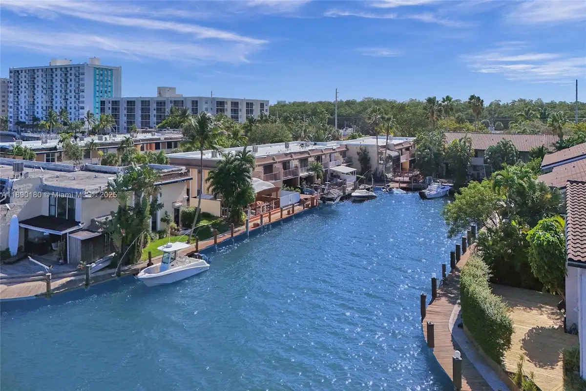 16478 NE 27th Pl #34, North Miami Beach, FL 33160 - Image #1