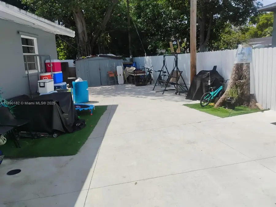 1712 NW 15th Ter, Fort Lauderdale, FL 33311 - Image #3