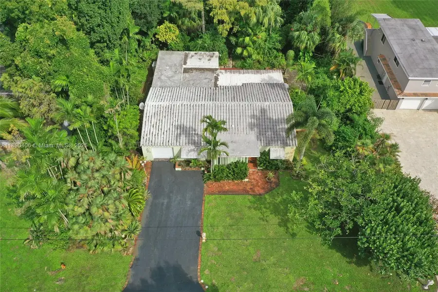 332 Bayberry Dr, Plantation, FL 33317 - Image #2