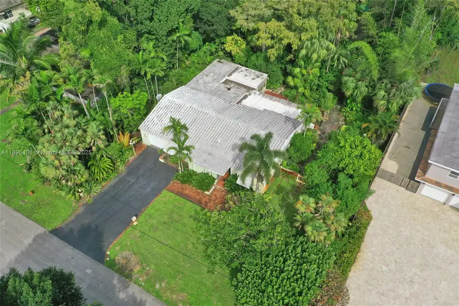332 Bayberry Dr, Plantation, FL 33317 - Image #3