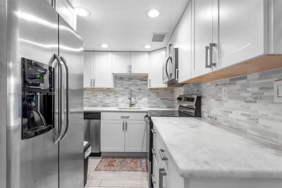 2970 NE 16th Ave #208, Oakland Park, FL 33334 - Image #1