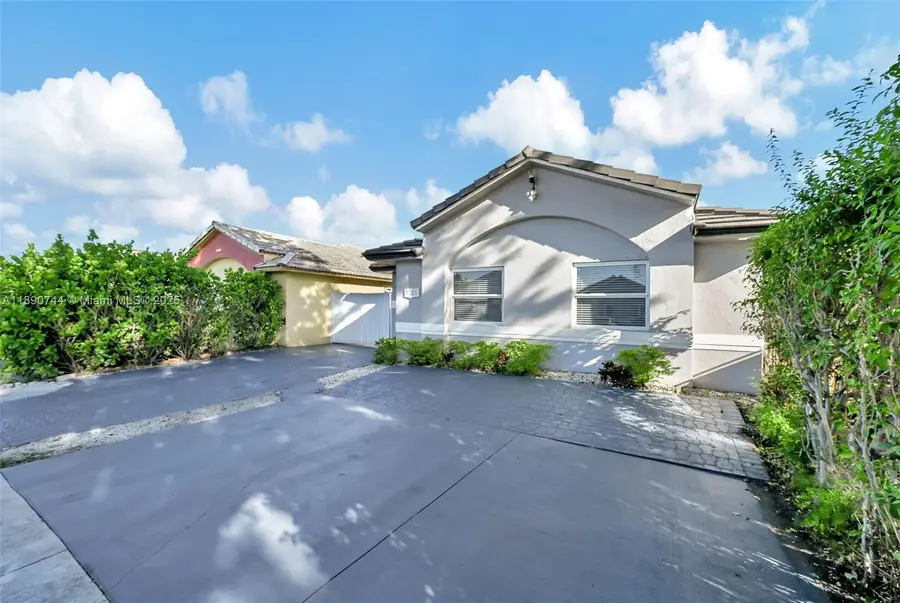 3135 W 72nd Ter, Hialeah, FL 33018 - Image #3