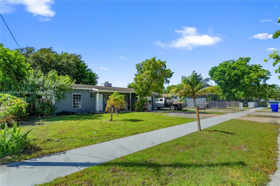 5724 Mckinley St, Hollywood, FL 33021 - Image #2