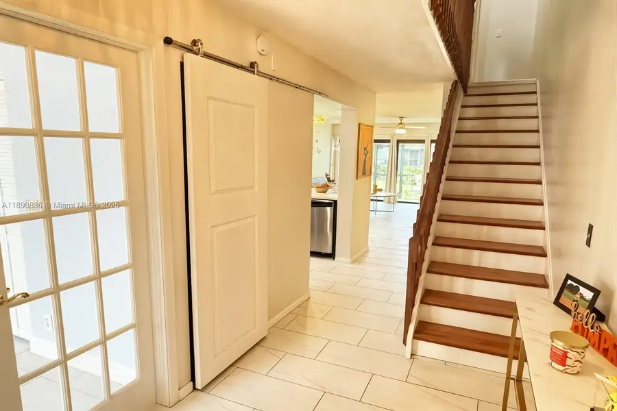 4231 SW 70th Ter, Davie, FL 33314 - Image #2