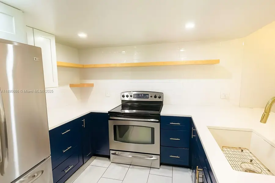 4231 SW 70th Ter, Davie, FL 33314 - Image #3