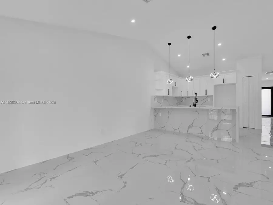 4913/4915 S Leonard Blvd S, Lehigh Acres, FL 33973 - Image #2