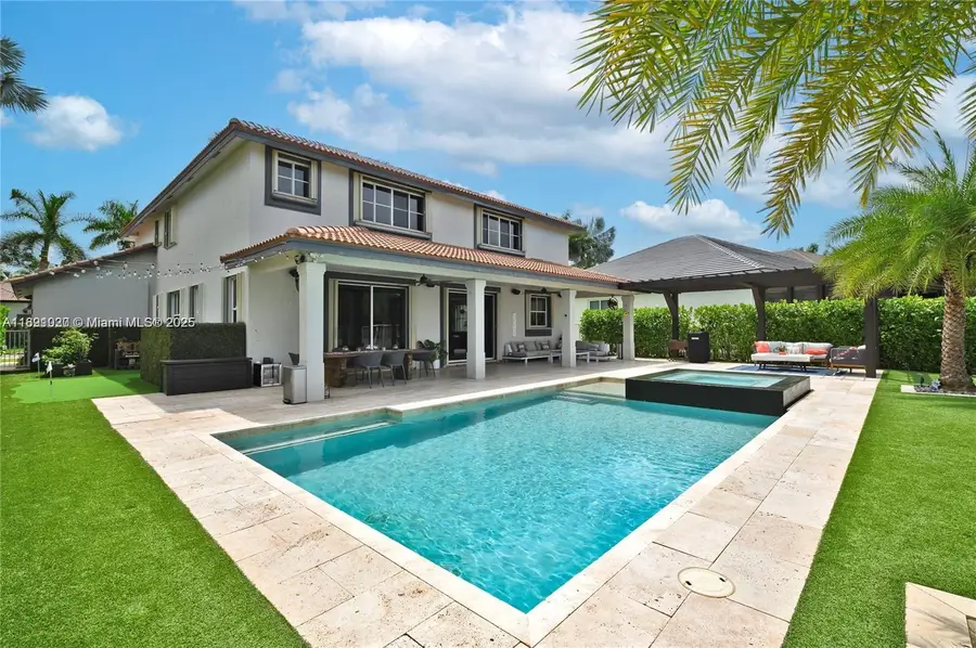 2132 Quail Roost Dr, Weston, FL 33327 - Image #2