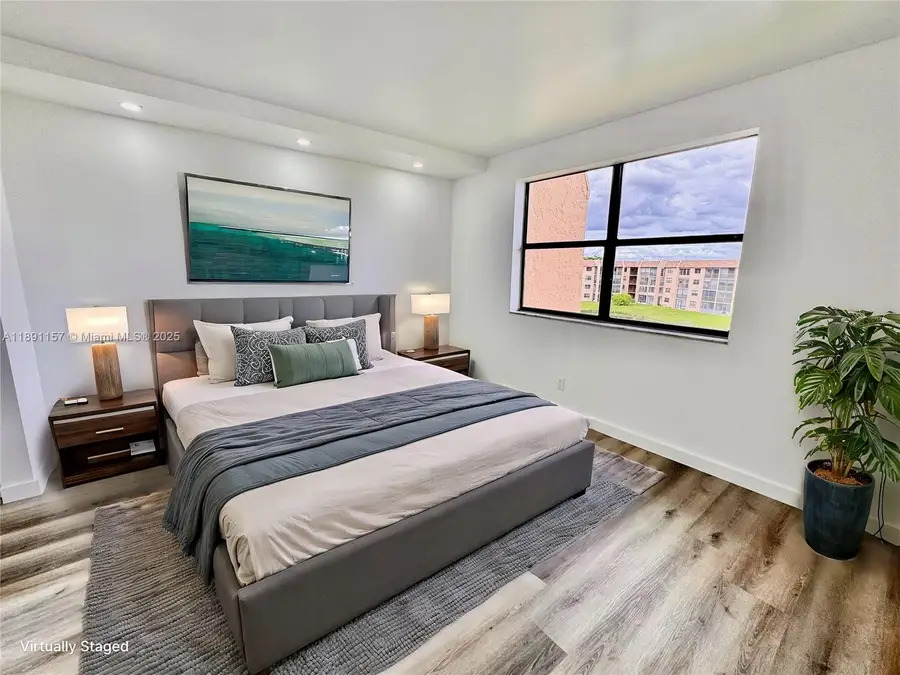 10467 Sunrise Lakes Blvd #410, Sunrise, FL 33322 - Image #3