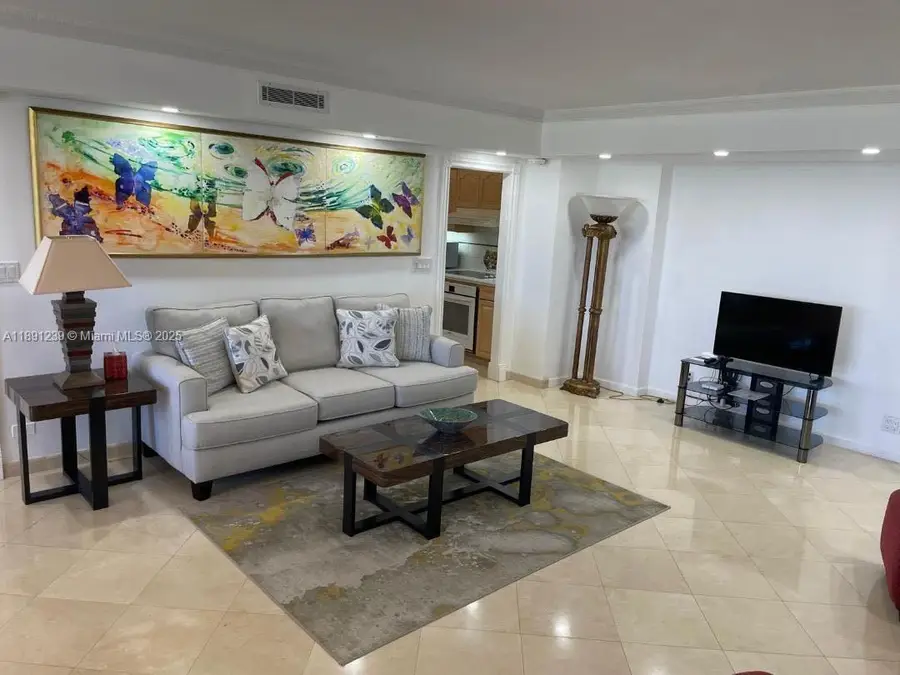 5005 Collins Ave #411, Miami Beach, FL 33140 - Image #2