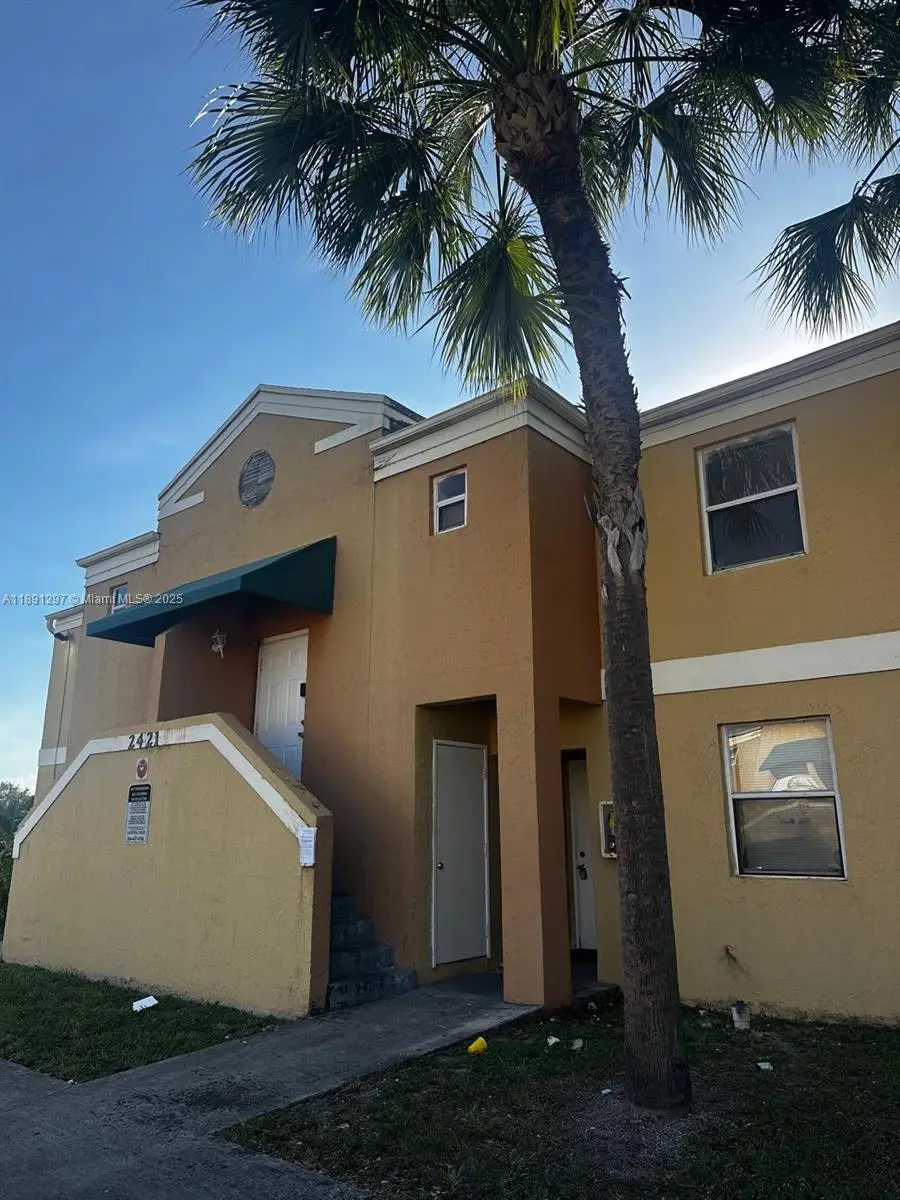 2421 NW 56th Ave #2-102, Lauderhill, FL 33313 - Image #3