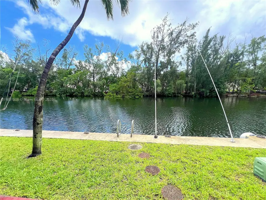 3660 NE 166th St #104+ 32' DOCK, North Miami Beach, FL 33160 - Image #3