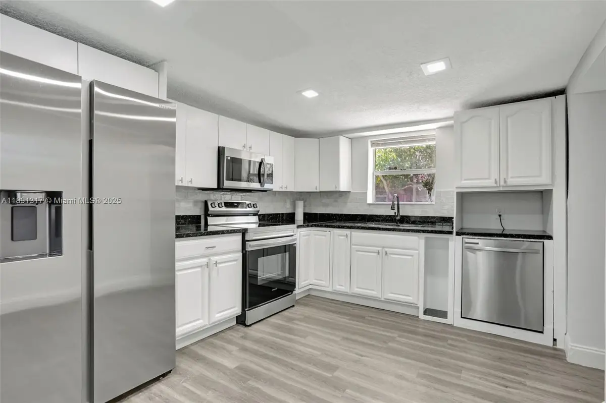 2701 NW 18th Ter, Oakland Park, FL 33311 - Image #1